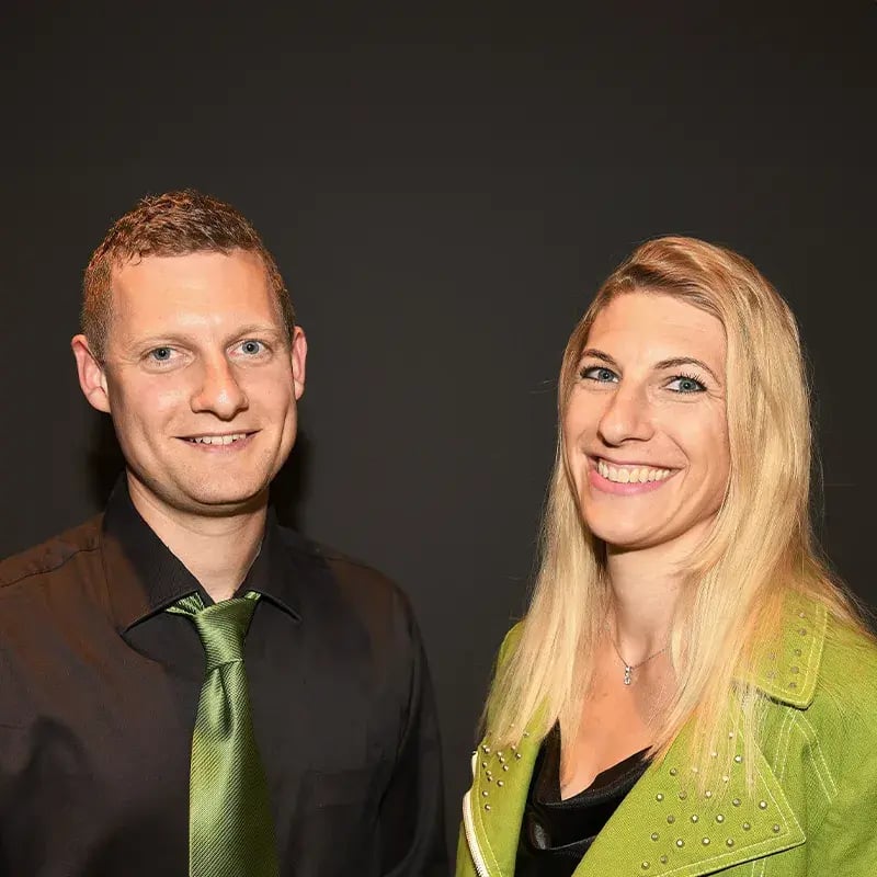 Portrait von Marcel & Barbara Steinmann, Geschäftsleitung der Confiserie Steinmann AG, eine Referenz von TimeTool